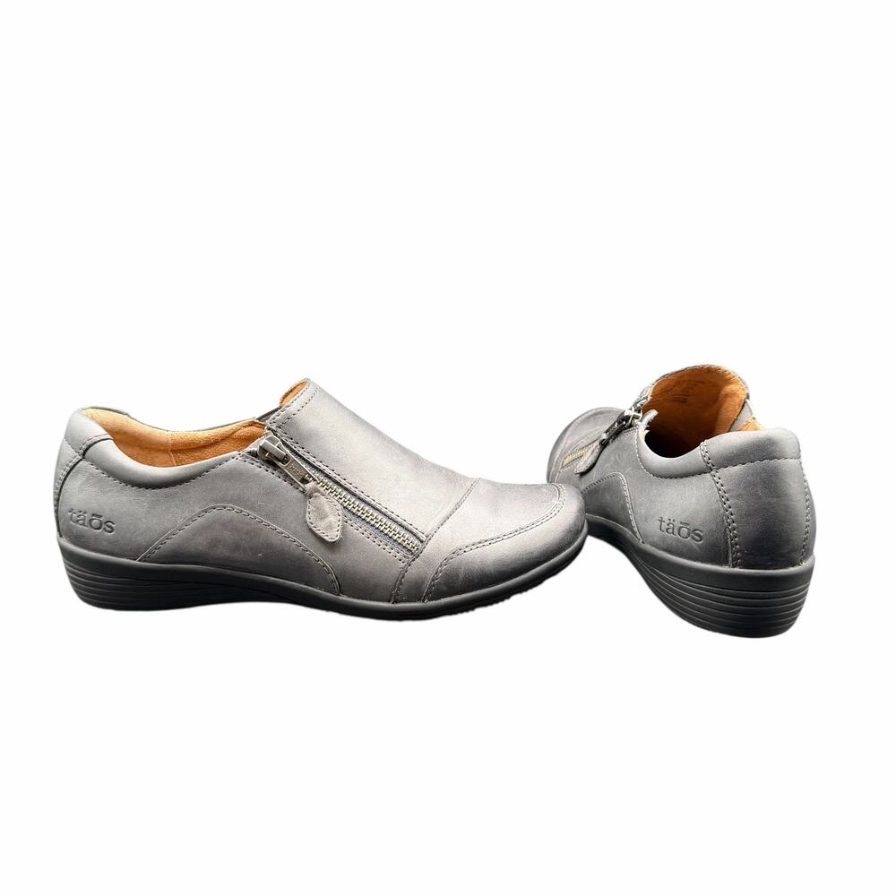 Taos Character Leather Slip-On Shoes Gray Zip Comfort Women’s Size 7